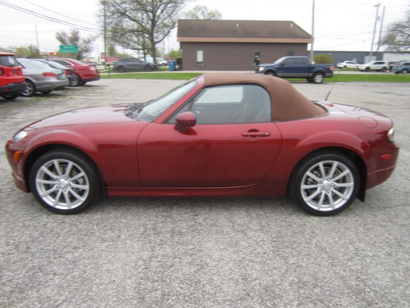 Mazda MX-5 Miata 2dr Conv Auto Grand Touring 2008