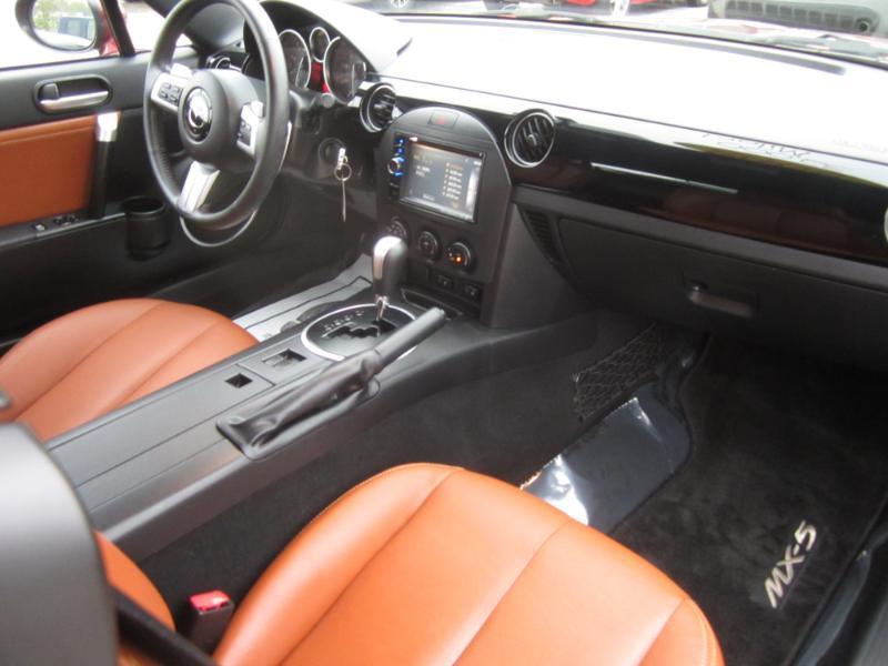 Mazda MX-5 Miata 2dr Conv Auto Grand Touring 2008