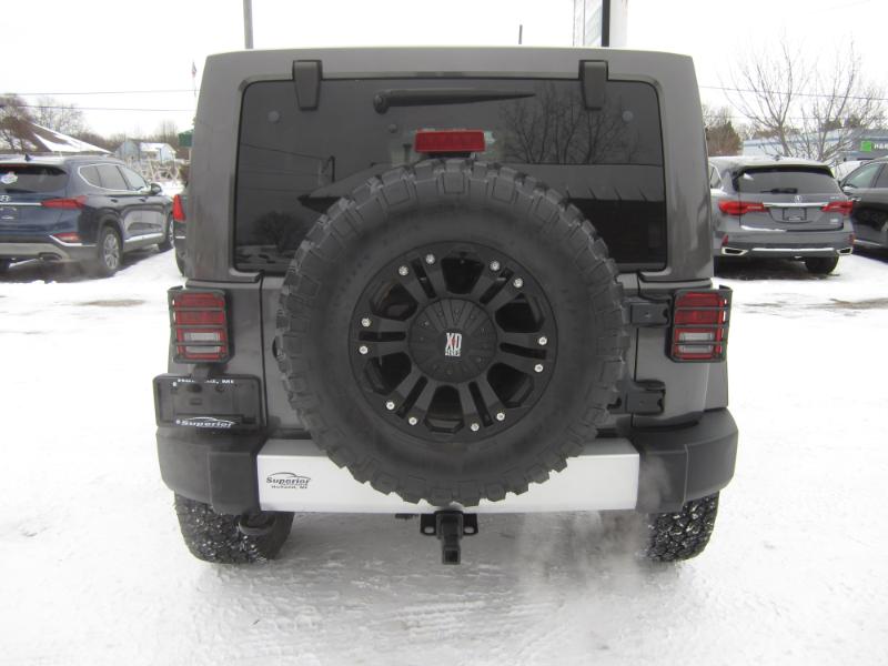 Jeep Wrangler 4WD 4dr Unlimited Sahara 2014