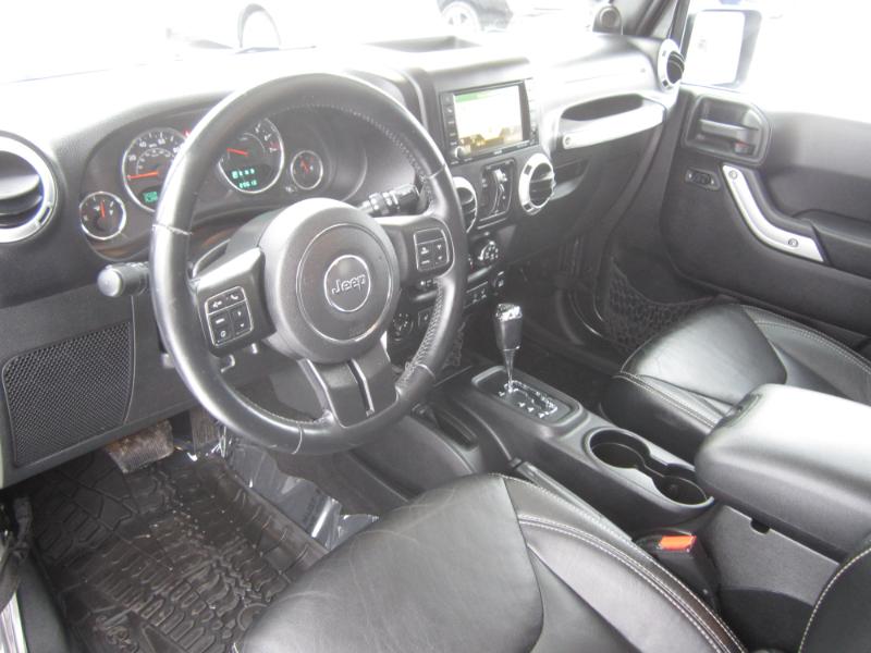 Jeep Wrangler 4WD 4dr Unlimited Sahara 2014