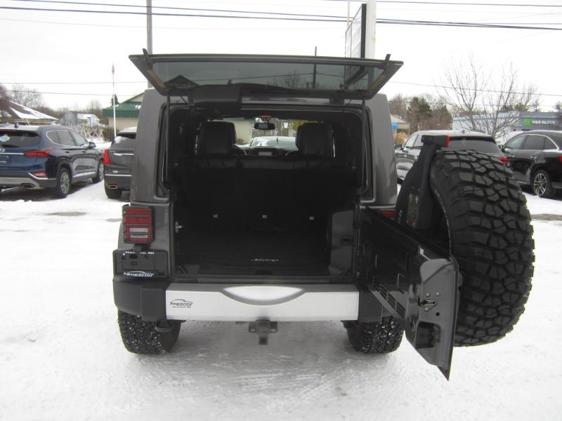 Jeep Wrangler 4WD 4dr Unlimited Sahara 2014