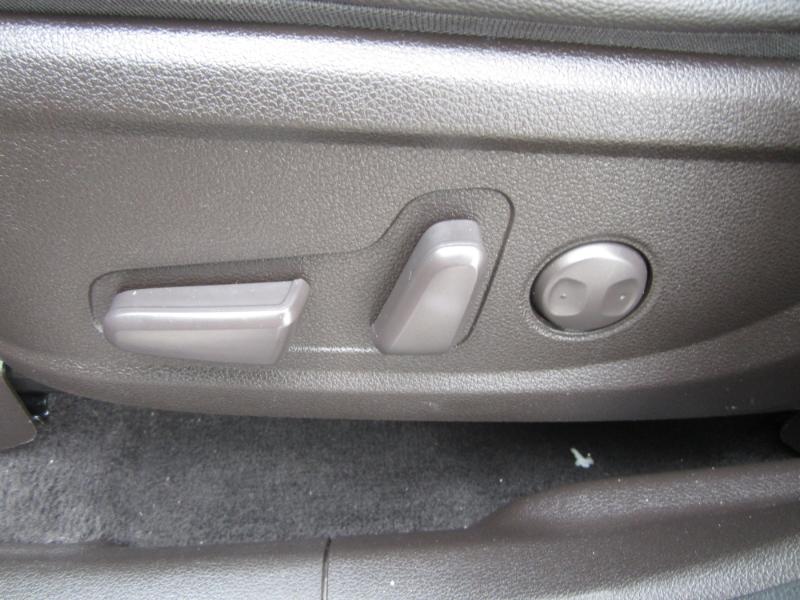 Hyundai Santa Fe SEL 2.0T w/Convenience and Premium Packages 2020