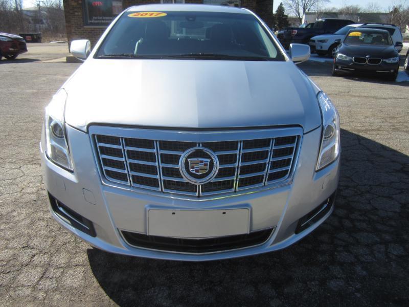Cadillac XTS 4dr Sdn FWD 2017