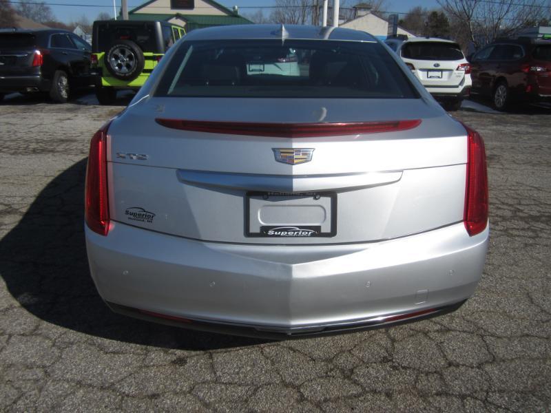 Cadillac XTS 4dr Sdn FWD 2017