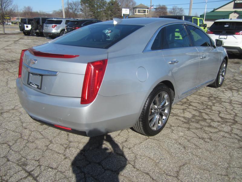 Cadillac XTS 4dr Sdn FWD 2017