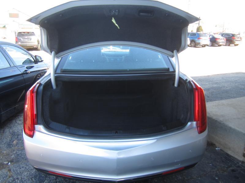 Cadillac XTS 4dr Sdn FWD 2017