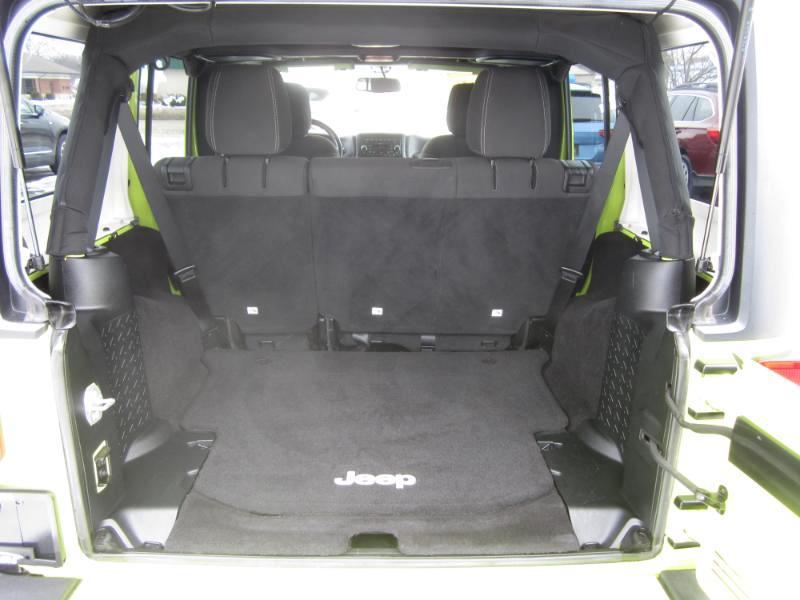 Jeep Wrangler 4WD 4dr Unlimited Sahara 2016