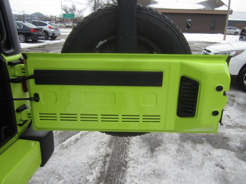 Jeep Wrangler 4WD 4dr Unlimited Sahara 2016