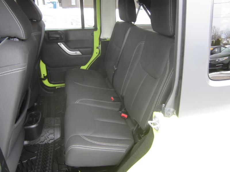 Jeep Wrangler 4WD 4dr Unlimited Sahara 2016