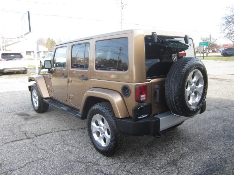 Jeep Wrangler 4WD 4dr Unlimited Sahara 2015