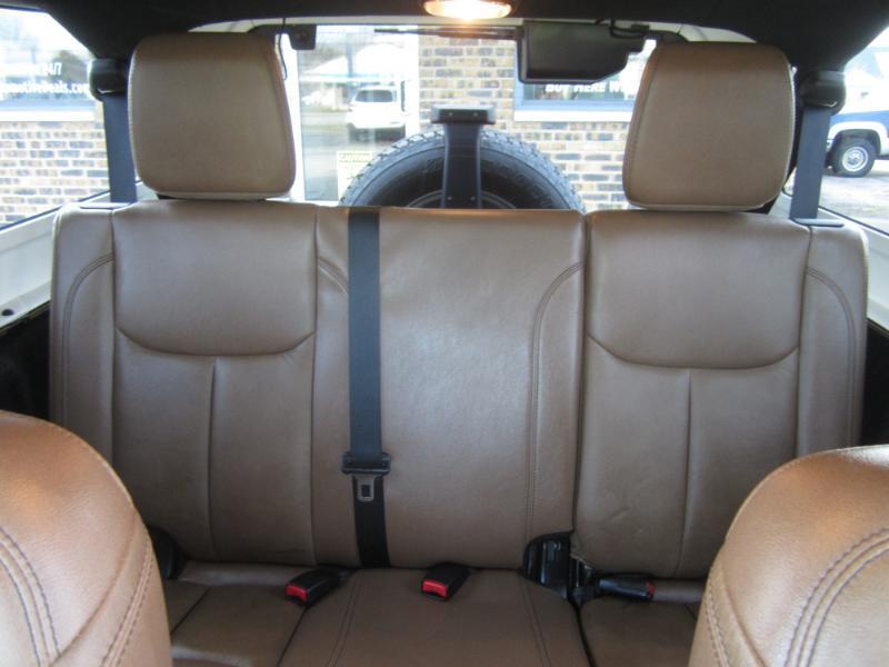 Jeep Wrangler 4WD 4dr Unlimited Sahara 2015