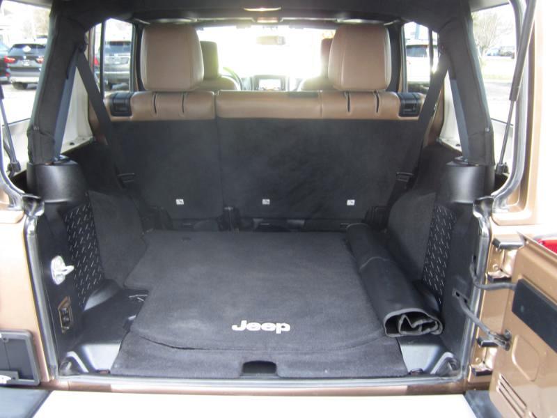 Jeep Wrangler 4WD 4dr Unlimited Sahara 2015