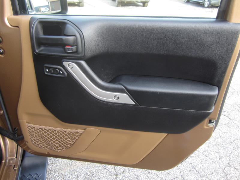 Jeep Wrangler 4WD 4dr Unlimited Sahara 2015