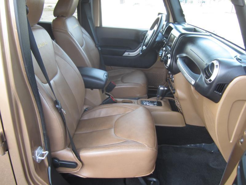 Jeep Wrangler 4WD 4dr Unlimited Sahara 2015