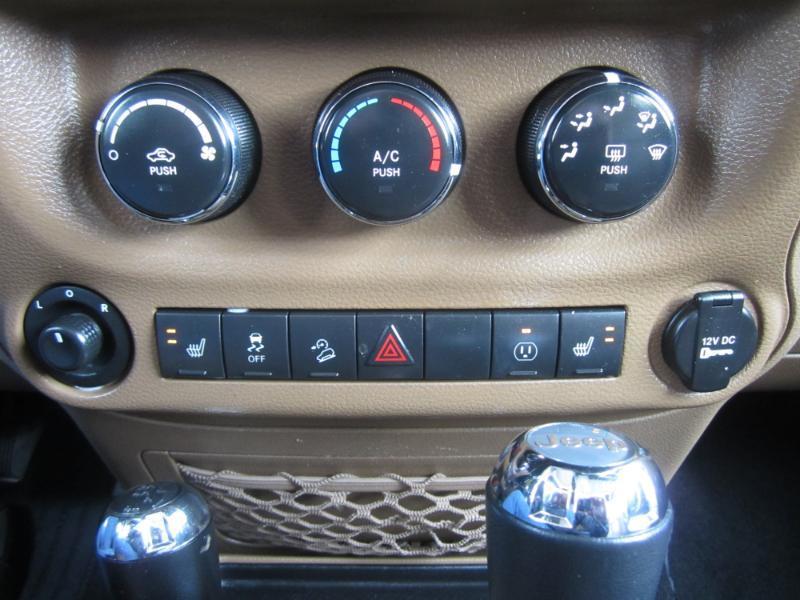 Jeep Wrangler 4WD 4dr Unlimited Sahara 2015