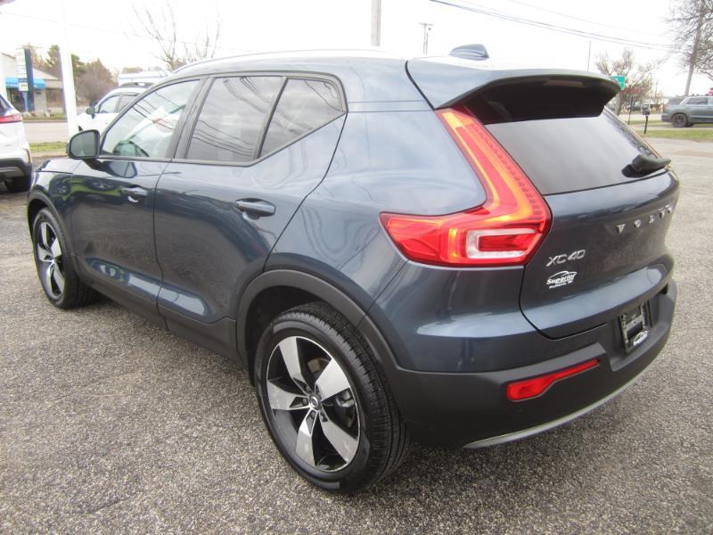 Volvo XC40 T5 Momentum AWD 2021