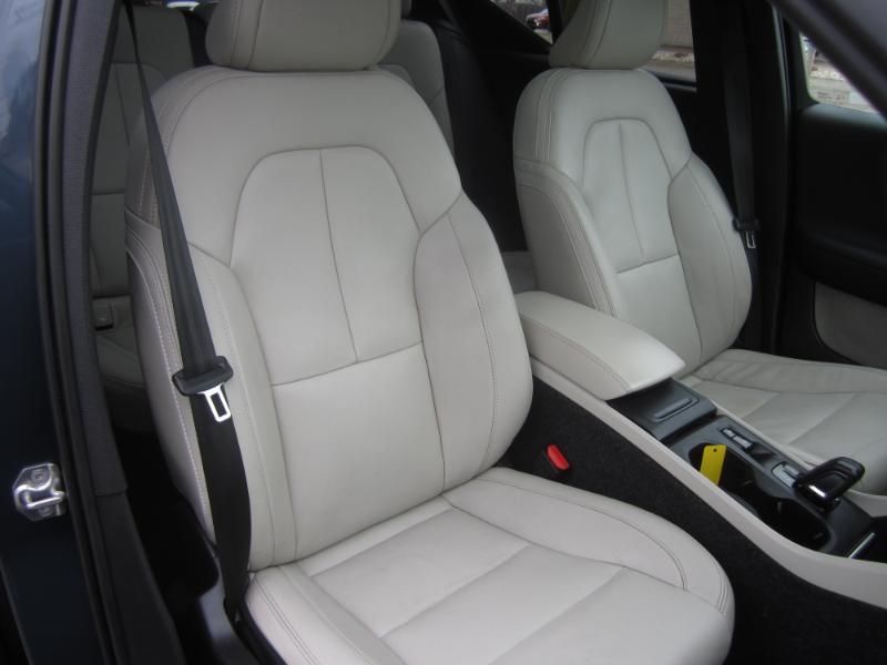 Volvo XC40 T5 Momentum AWD 2021