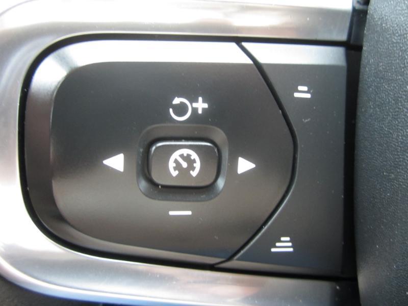 Volvo XC40 T5 Momentum AWD 2021