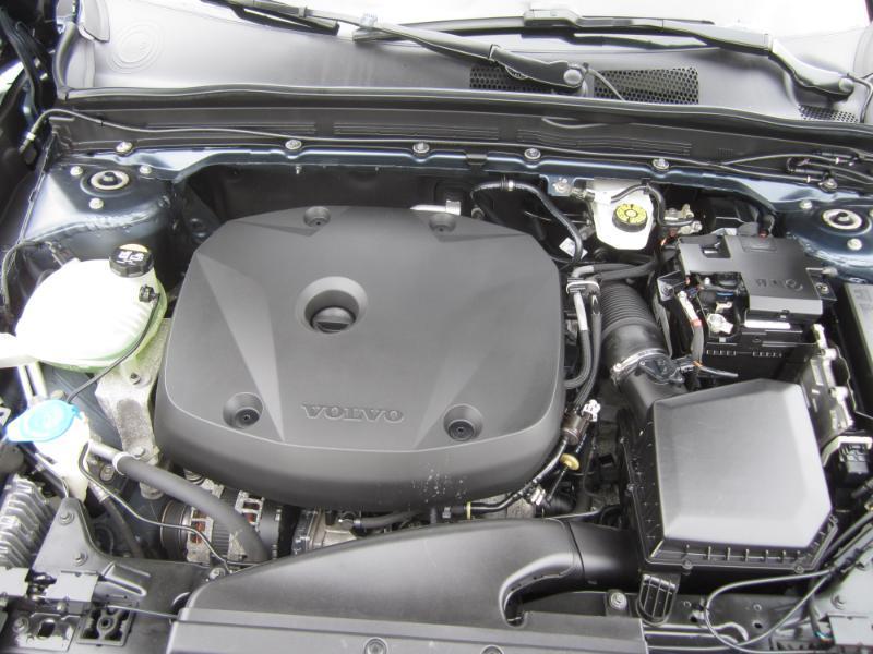 Volvo XC40 T5 Momentum AWD 2021