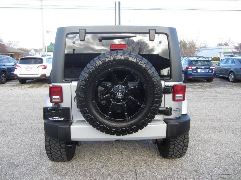 Jeep Wrangler 4WD 4dr Unlimited Sahara 2015