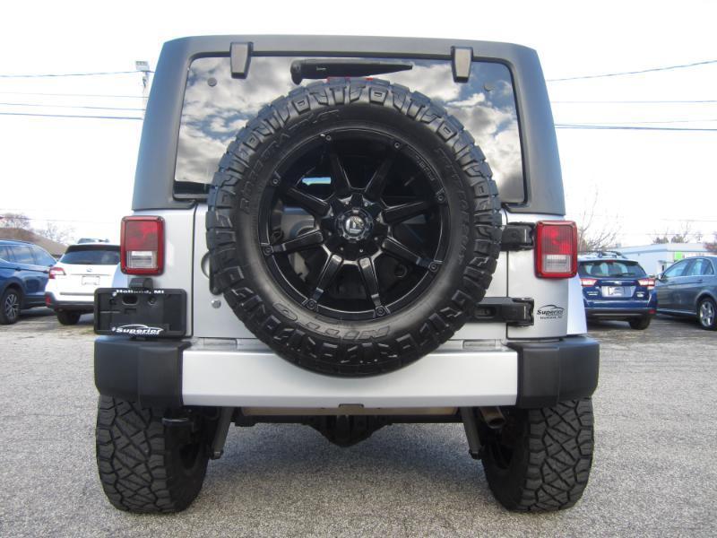 Jeep Wrangler 4WD 4dr Unlimited Sahara 2015
