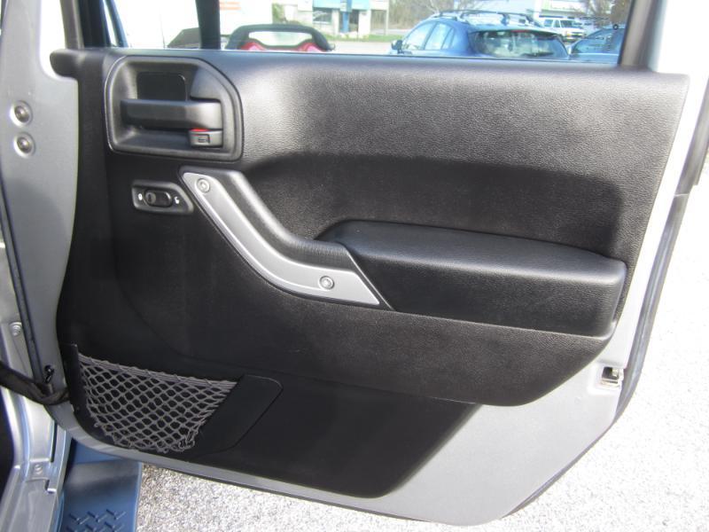 Jeep Wrangler 4WD 4dr Unlimited Sahara 2015