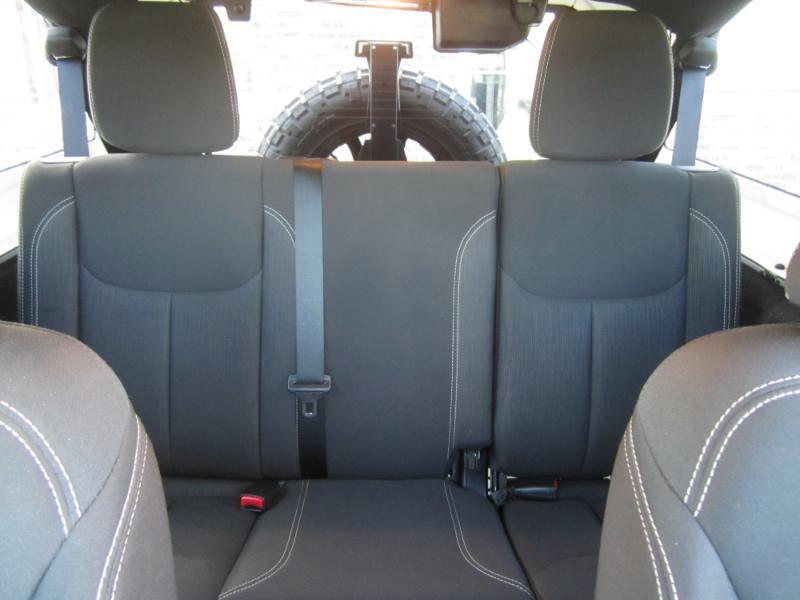 Jeep Wrangler 4WD 4dr Unlimited Sahara 2015