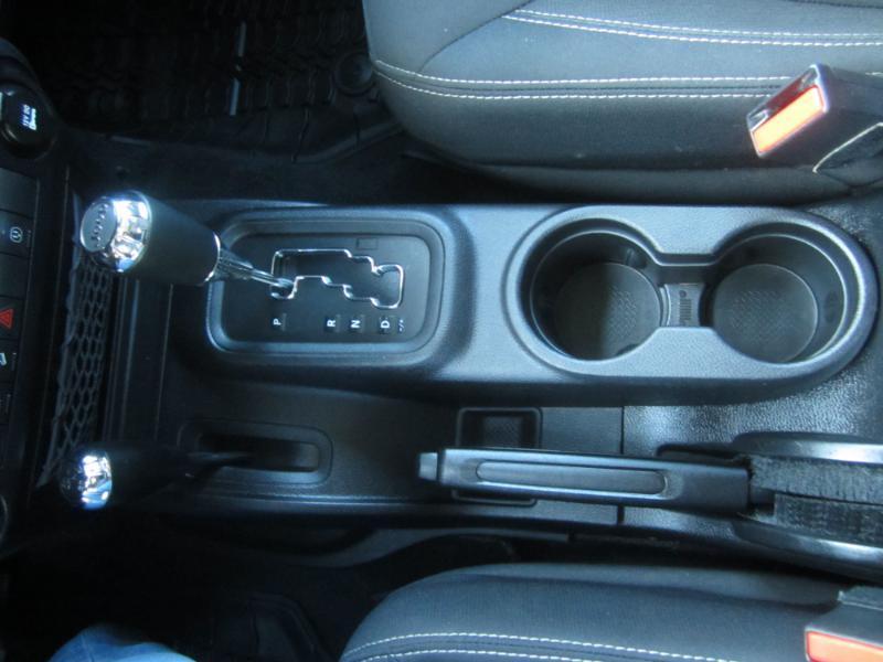 Jeep Wrangler 4WD 4dr Unlimited Sahara 2015