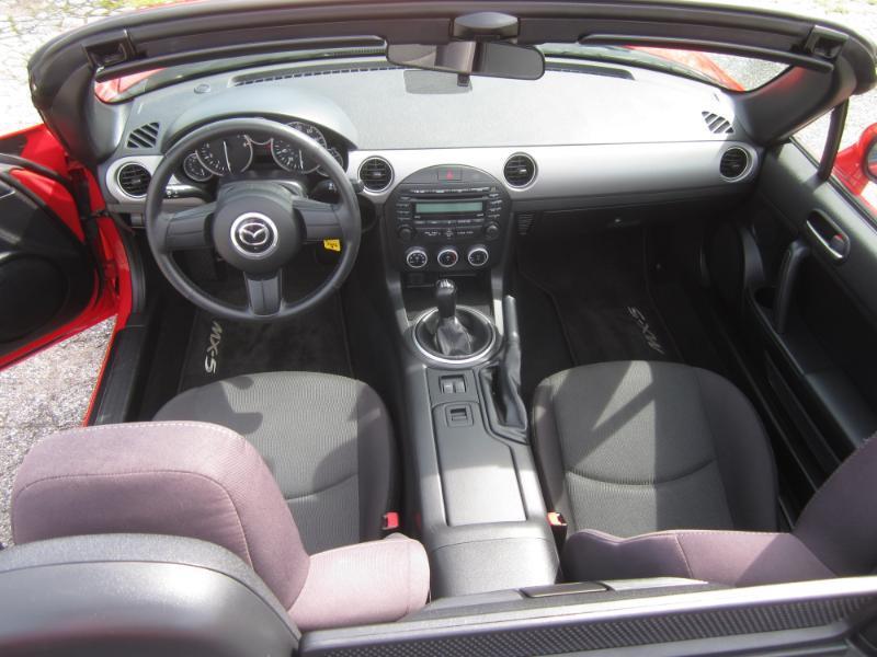 Mazda MX-5 Miata 2dr Conv Man Sport 2010
