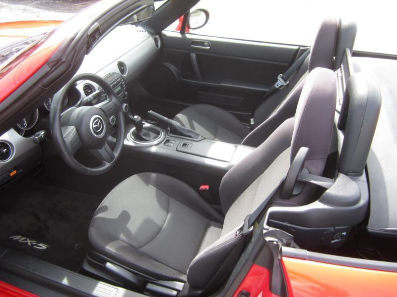 Mazda MX-5 Miata 2dr Conv Man Sport 2010