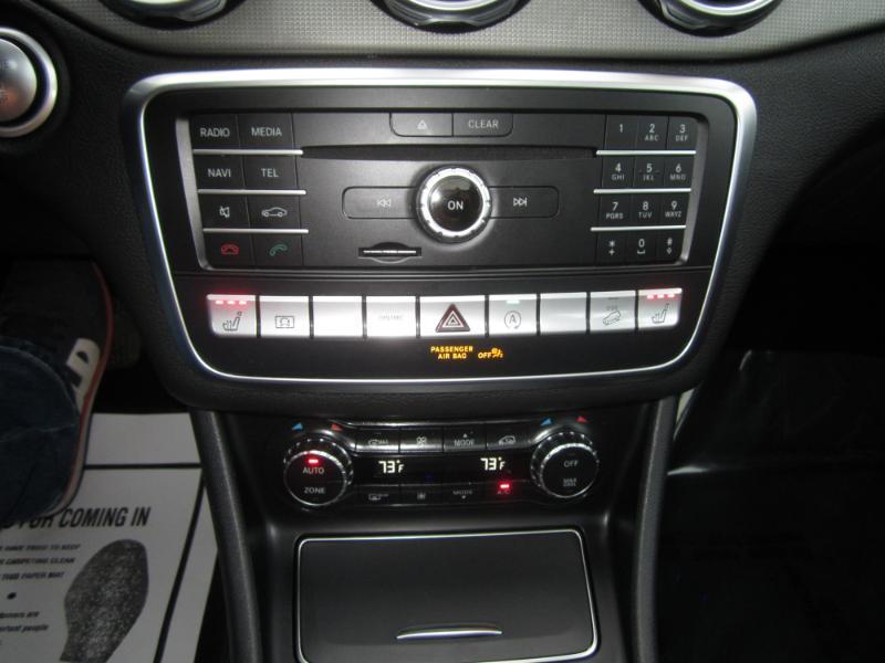 Mercedes-Benz GLA-Class 4MATIC 4dr GLA 250 2020