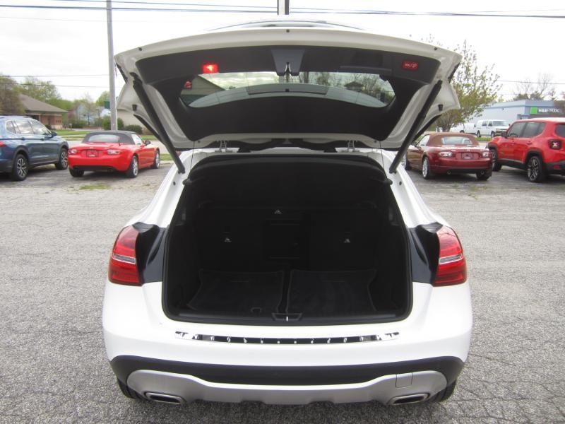 Mercedes-Benz GLA-Class 4MATIC 4dr GLA 250 2020