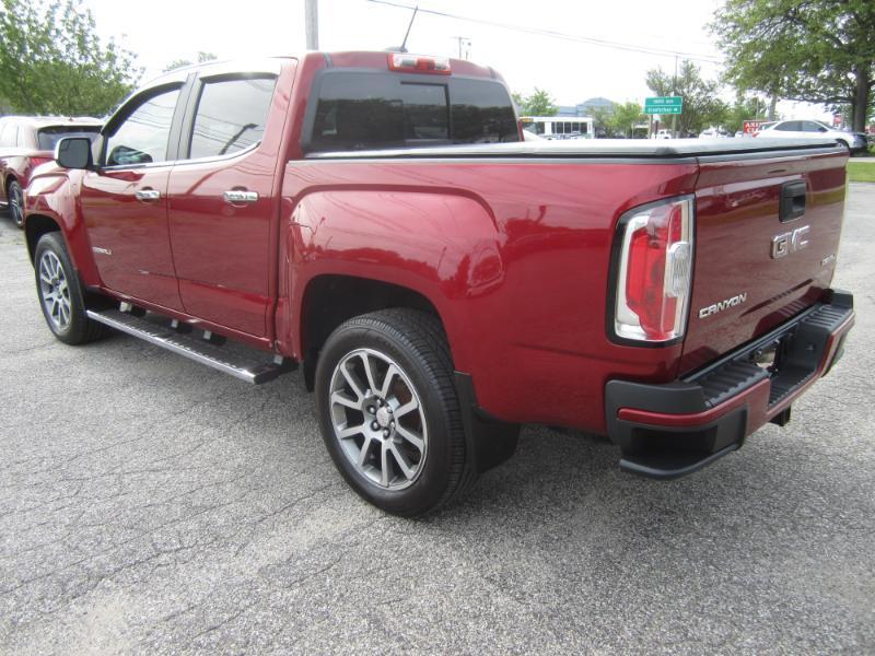 GMC Canyon 4WD Crew Cab Denali 2018