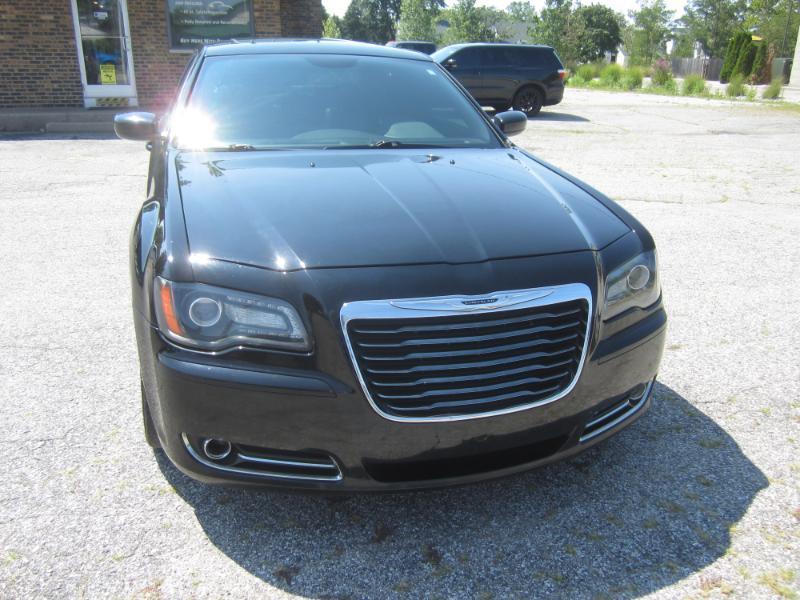 Chrysler 300 S 4D Sedan V8 2013
