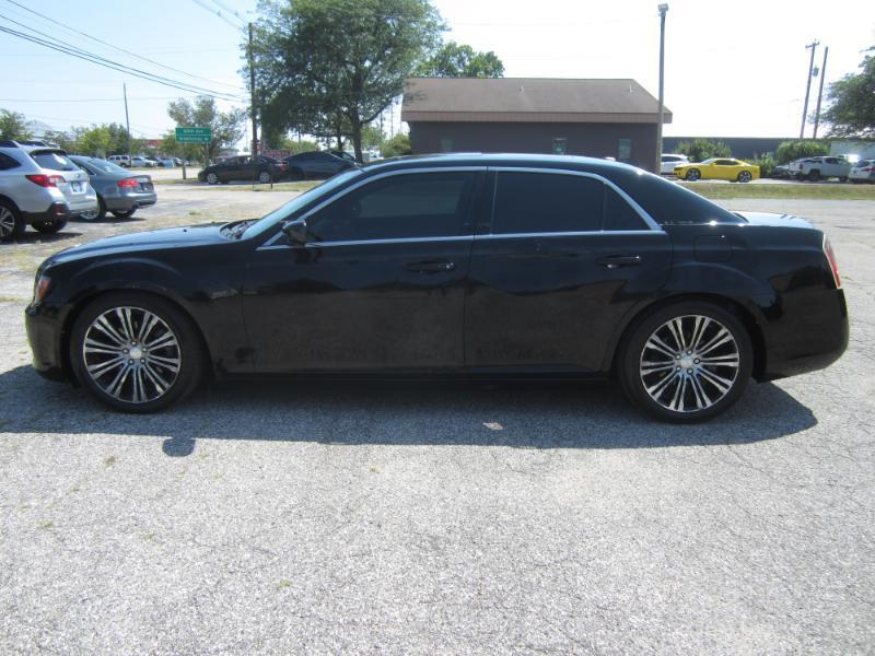 Chrysler 300 S 4D Sedan V8 2013