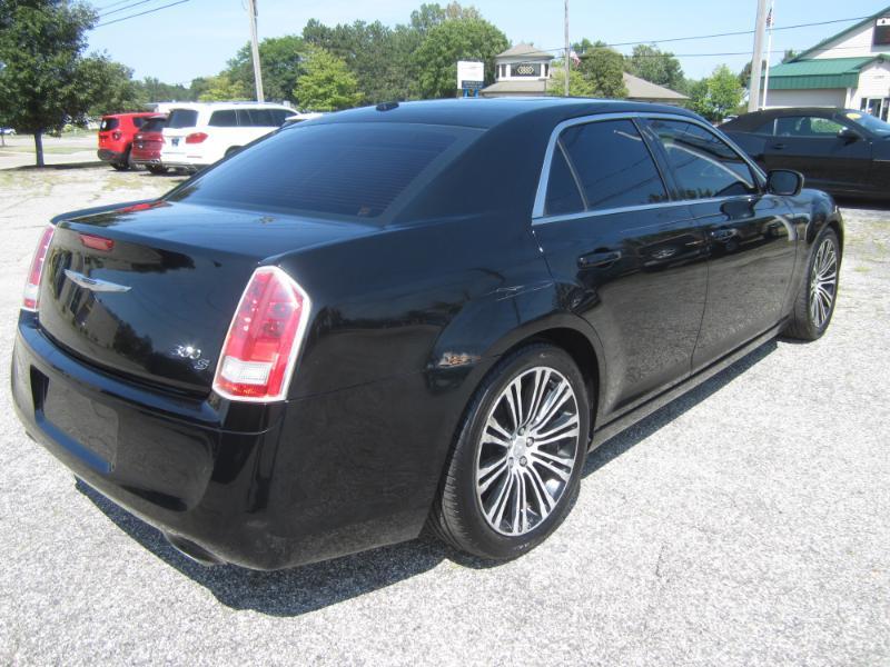 Chrysler 300 S 4D Sedan V8 2013