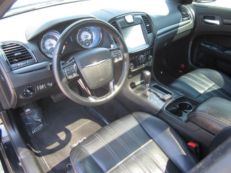 Chrysler 300 S 4D Sedan V8 2013