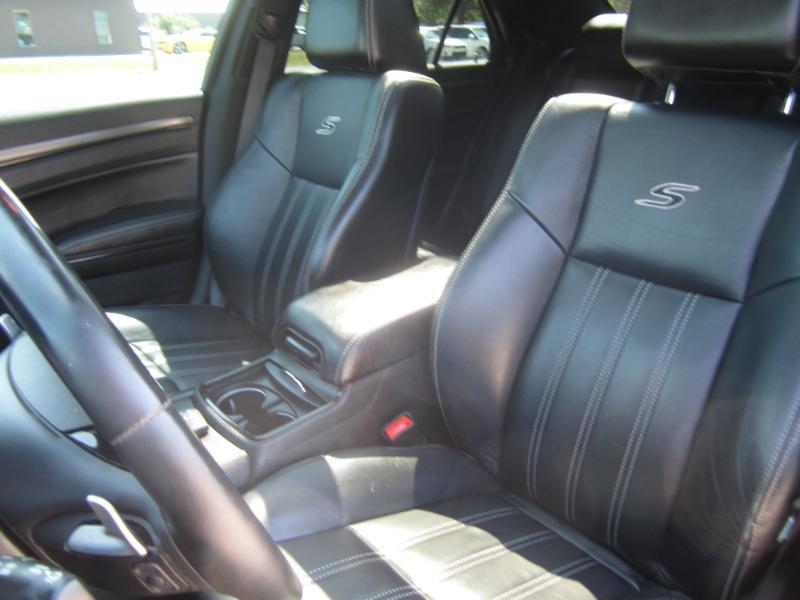 Chrysler 300 S 4D Sedan V8 2013