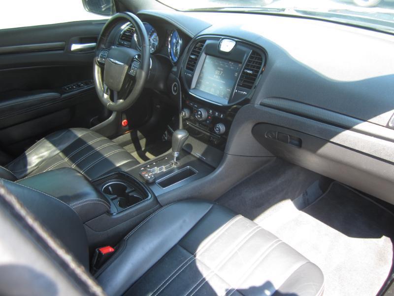 Chrysler 300 S 4D Sedan V8 2013