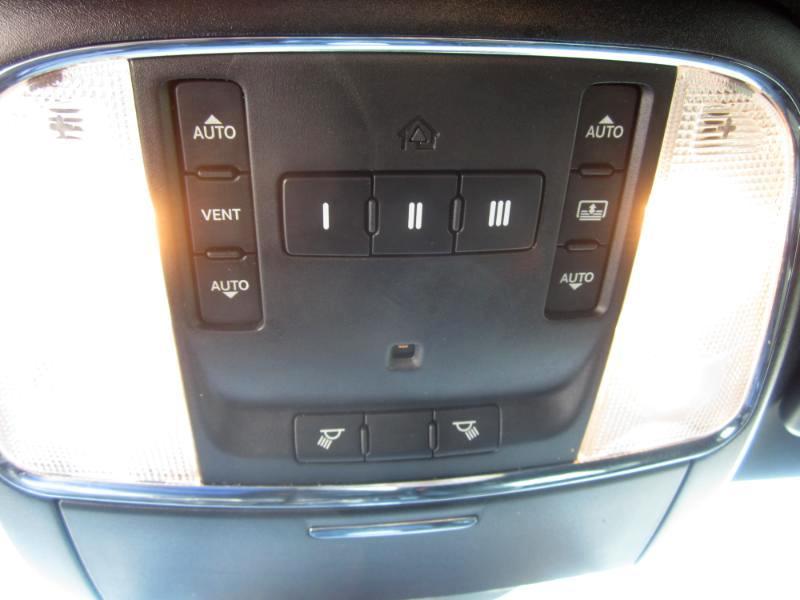 Chrysler 300 S 4D Sedan V8 2013