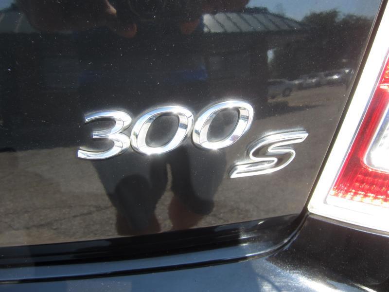 Chrysler 300 S 4D Sedan V8 2013