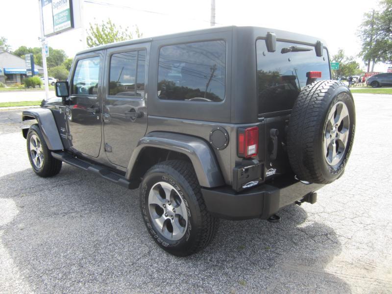 Jeep Wrangler 4WD 4dr Unlimited Sahara 2017