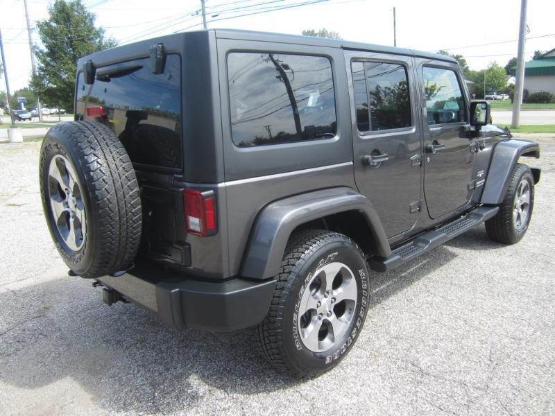 Jeep Wrangler 4WD 4dr Unlimited Sahara 2017