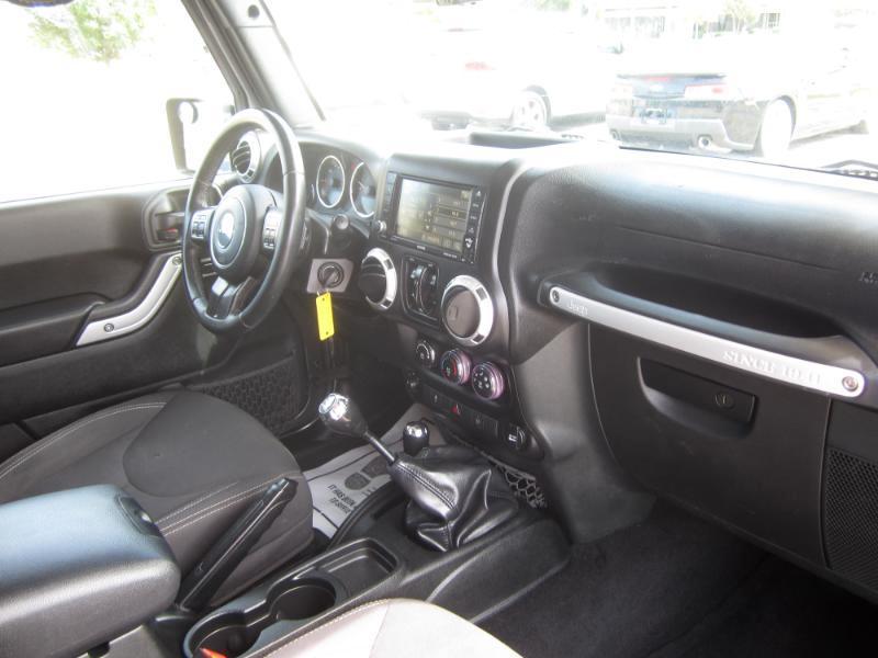 Jeep Wrangler 4WD 4dr Unlimited Sahara 2017