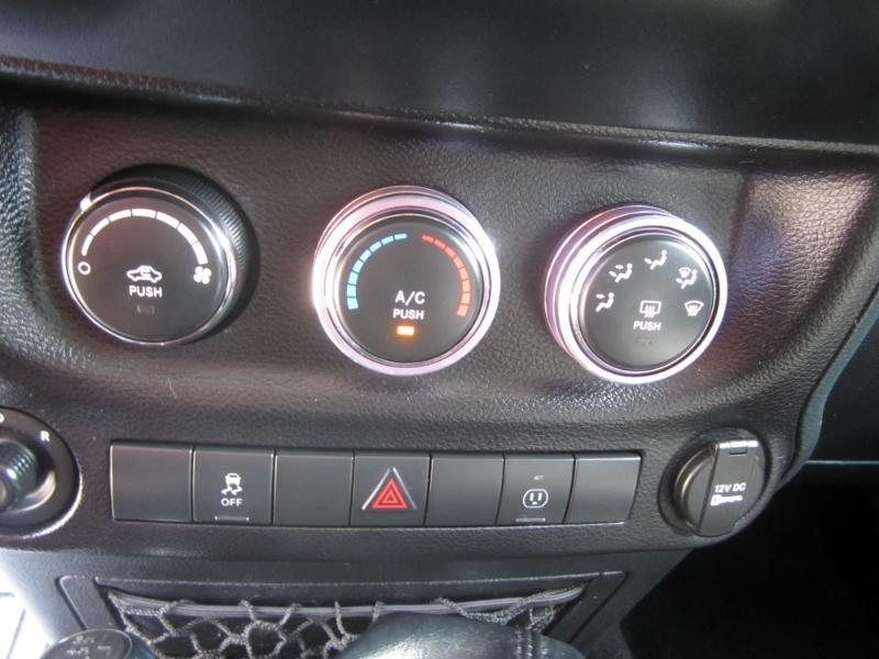 Jeep Wrangler 4WD 4dr Unlimited Sahara 2017