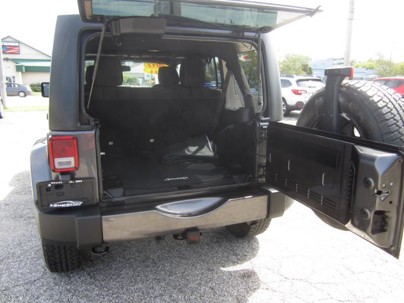 Jeep Wrangler 4WD 4dr Unlimited Sahara 2017