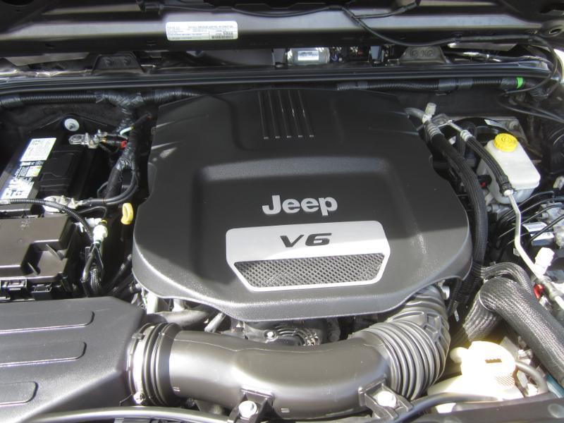 Jeep Wrangler 4WD 4dr Unlimited Sahara 2017
