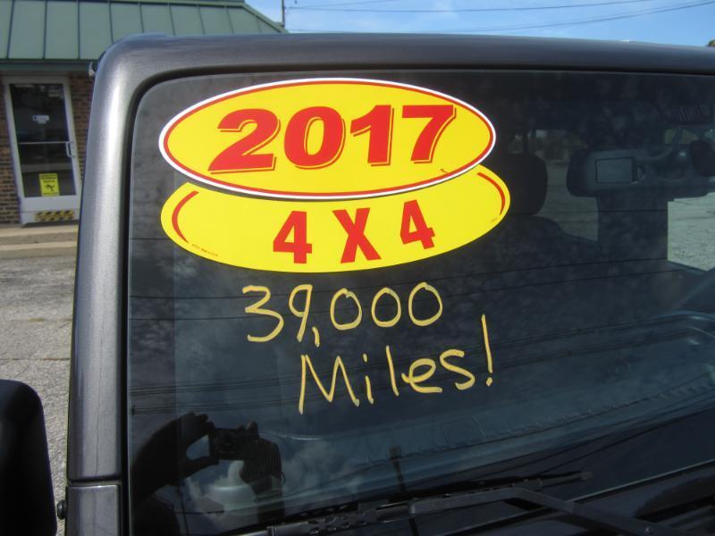 Jeep Wrangler 4WD 4dr Unlimited Sahara 2017