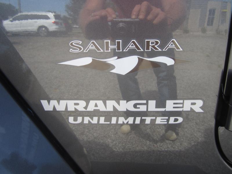 Jeep Wrangler 4WD 4dr Unlimited Sahara 2017