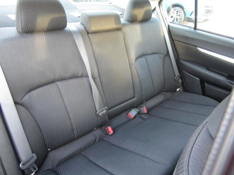 Subaru Legacy 2.5i Premium 2011